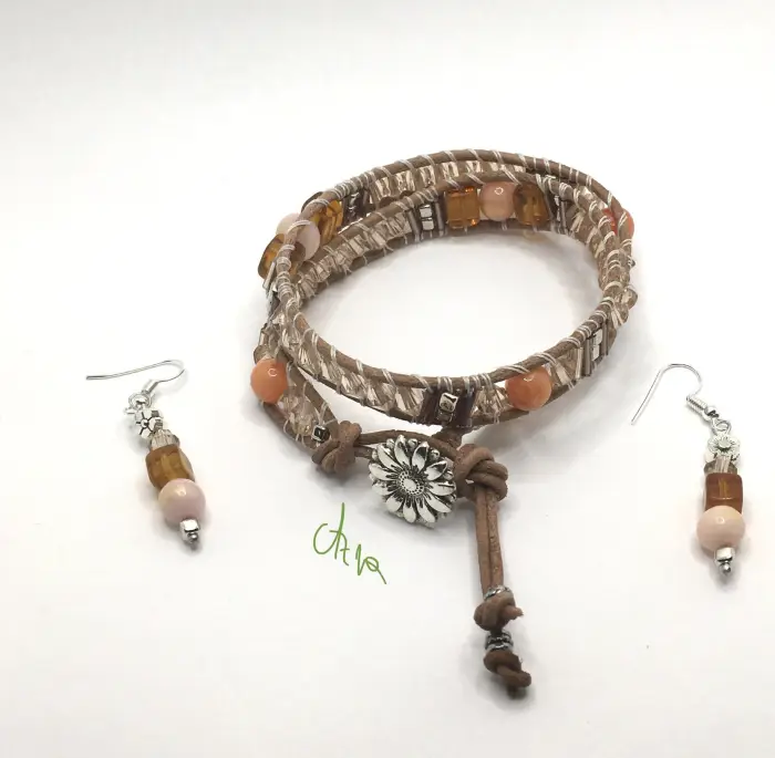 Slika oglasa wrap kozna narukvica i nausnice boho stil rucni rad